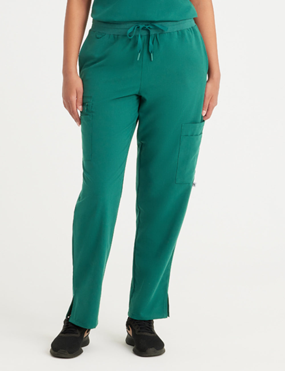 E43101R0 - Model is wearing size XSmall