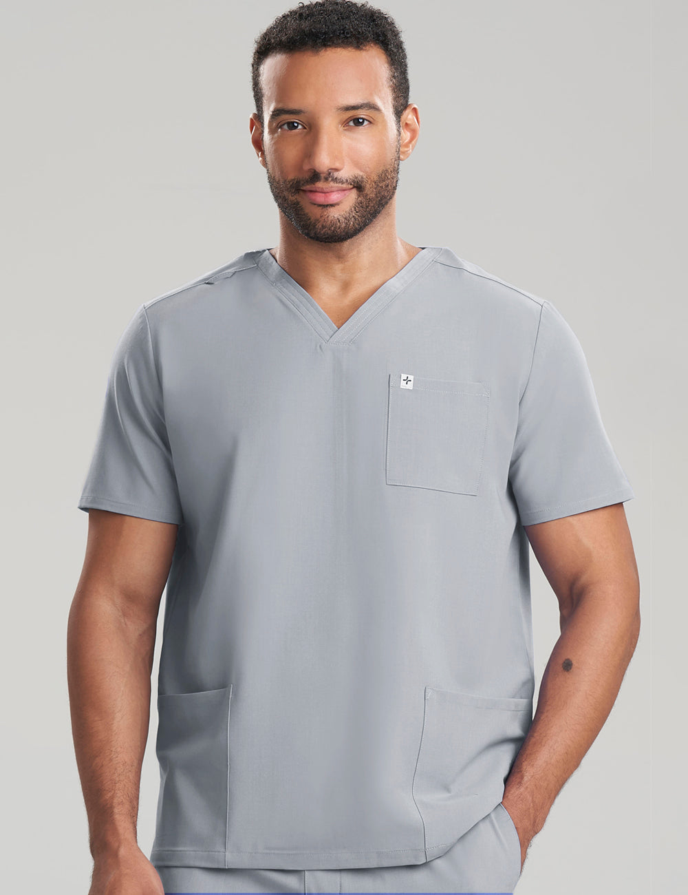 U50201R0- Model is wearing size L