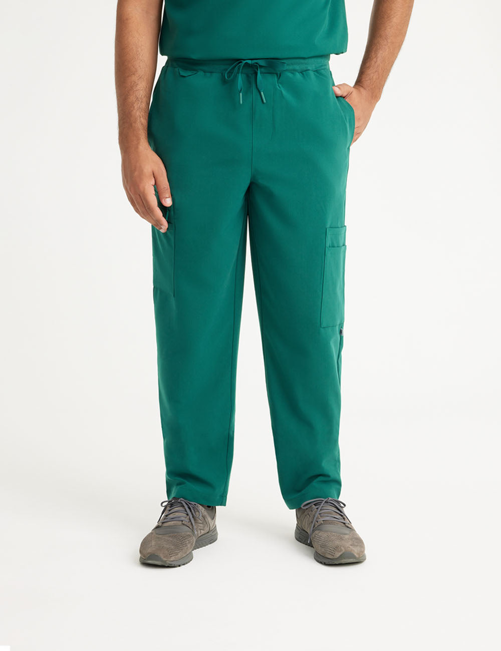 K43201R0 - Model is wearing size M