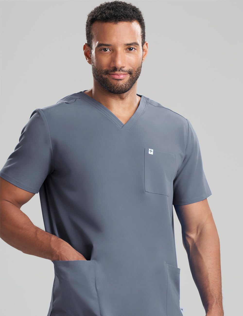 U49201R0 - Model is wearing size L